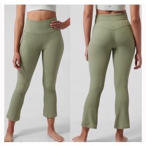 Athleta Sage Green Elation Ribbed V Back Cropped Flare Leggings Size Small